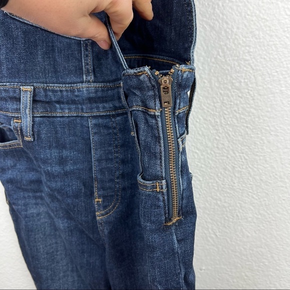 LEVI’S Skinny Overalls in Dark Wash, Size 26 - Picture 8 of 11